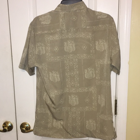 Croft & Barrow classic island microfiber men’s shi - Picture 4 of 4